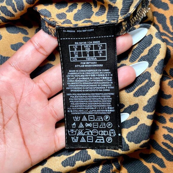 GUESS Cheetah Leopard Print Open Back Blouse Shirt | Button Down Long Sleeve Top - Picture 9 of 11